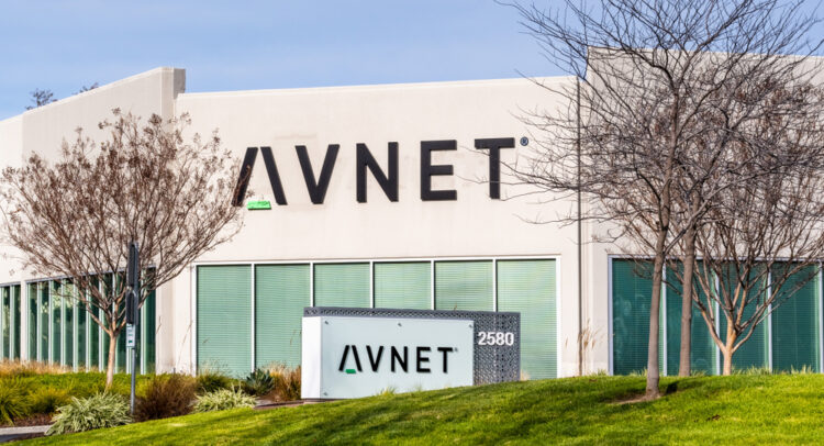 Avnet (NASDAQ:AVT) растет на уровне четвертого квартала