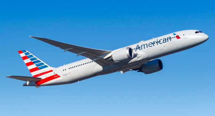 Акции American Airlines (NASDAQ:AAL) упали после ухудшения прогнозов