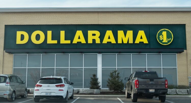 Акции Dollarama (TSE:DOL) взлетели после увеличения прибыли во втором квартале и повышения прогнозов