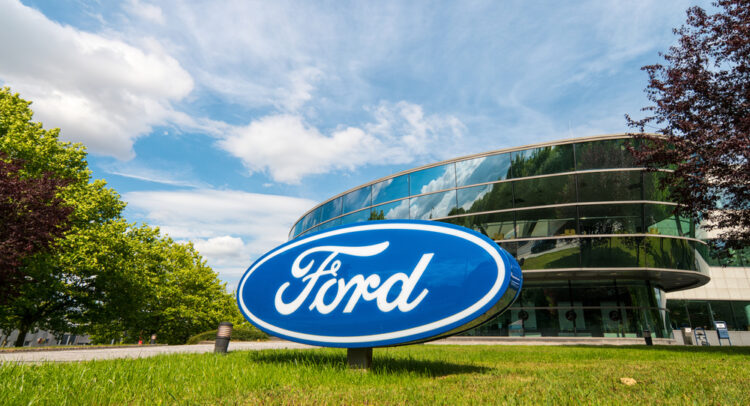 Ford (NYSE:F) in Jeopardy as Canadian Workers Threaten to Join Strike
