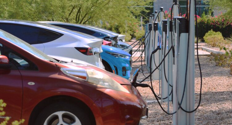 ChargePoint (NYSE:CHPT) Sinks despite New Chargers