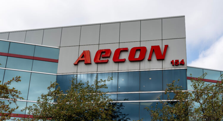 Aecon Group (TSX:ARE) Plummets on Legacy Project Struggles