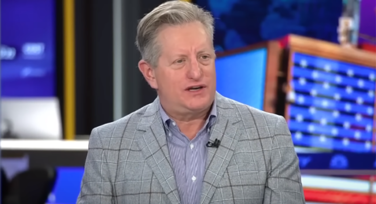 ‘Big Short’ Investor Steve Eisman Advises Investors to Dive Into Stocks Benefiting From the U.S. Government’s Spending Spree — Here Are 2 Names That Analysts Like