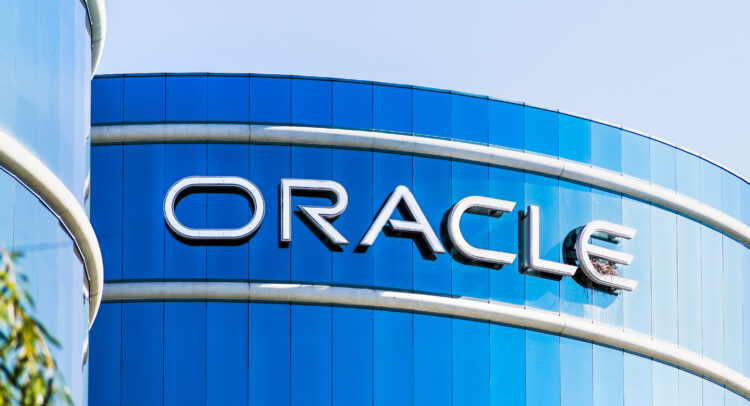 Oracle (NYSE:ORCL) получает поддержку от Уолл-стрит на фоне распродажи