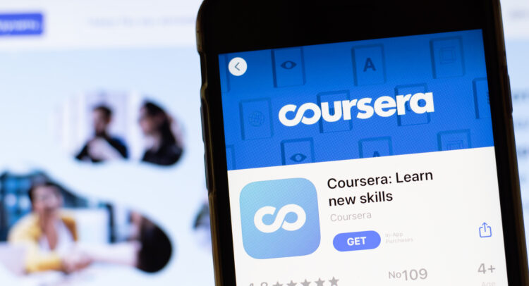 Акции Coursera (NYSE:COUR): трейдеры опционами сделали большие медвежьи ставки