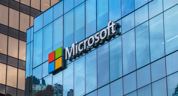 Акции Microsoft (NASDAQ:MSFT): устойчивые тенденции спроса усиливают бычий настрой аналитиков