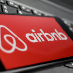 Airbnb (NASDAQ:ABNB) Slides on Weak Guidance Despite Q3 Beats