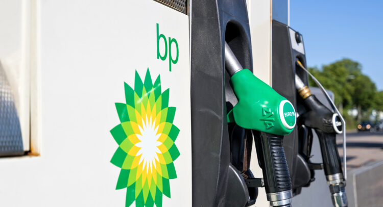 Аналитик видит возможности в падении акций BP (NYSE:BP), акции растут