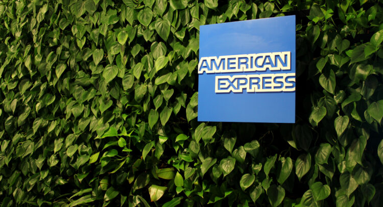 American Express (NYSE:AXP) расширяет свою деятельность с новым планом бонусных баллов