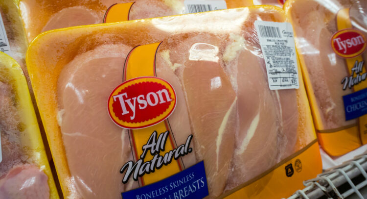 Прибыль Tyson Foods (NYSE:TSN) упала из-за падения прибыли в четвертом квартале, а продажи не соответствуют оценкам