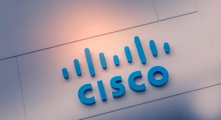 Кому принадлежат акции Cisco Systems (NASDAQ:CSCO)?