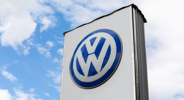 German Stocks: Volkswagen Mulls Traton Stock Sale Amid Price Surge