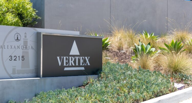 Акции Vertex (NASDAQ:VRTX) вчера достигли нового 52-недельного максимума; Вот почему