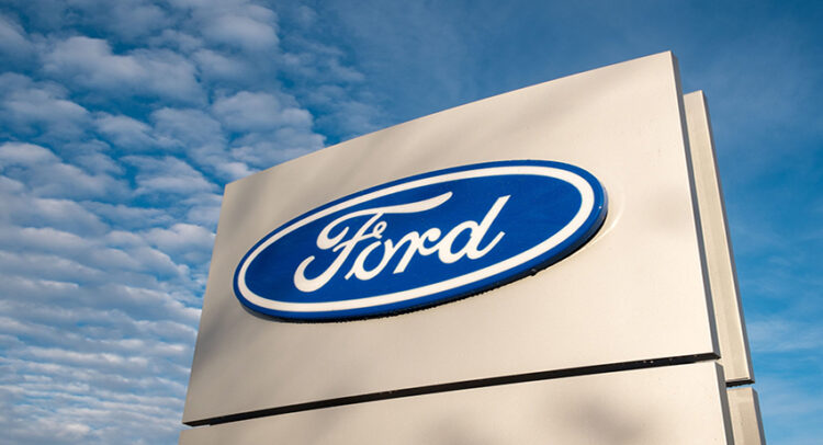 Акции Ford Motor (NYSE:F) выросли на фоне высоких показателей прибыли в четвертом квартале и объявили дивиденды