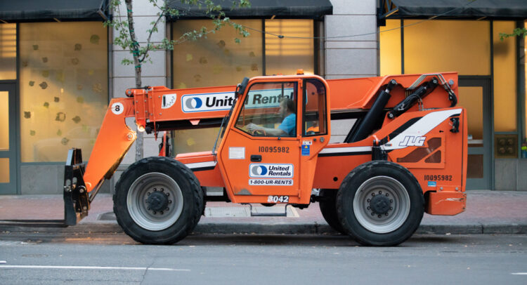 United Rentals (NYSE:URI) Soars on Blowout Q4 Performance