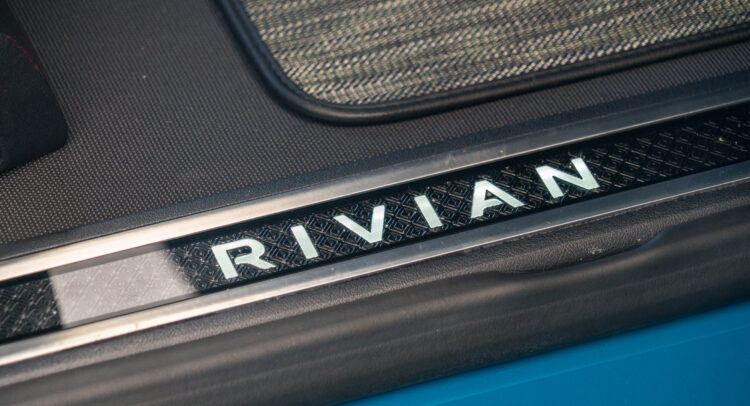 Акции Rivian Automotive (NASDAQ:RIVN): вставьте ключ в зажигание