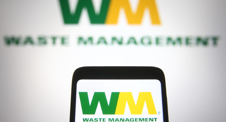 Акции Waste Management (NYSE:WM): прибыль от тенденций устойчивого развития и широкого рва
