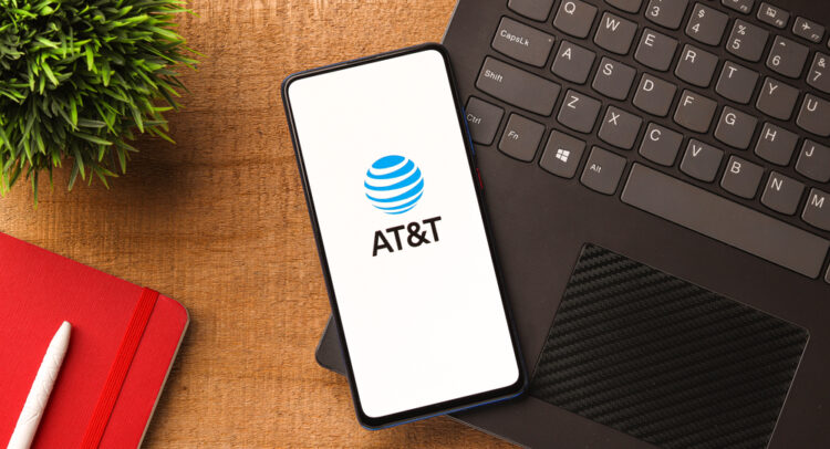 AT&T (NYSE:T) Drops as Q4 Earnings Miss Estimates