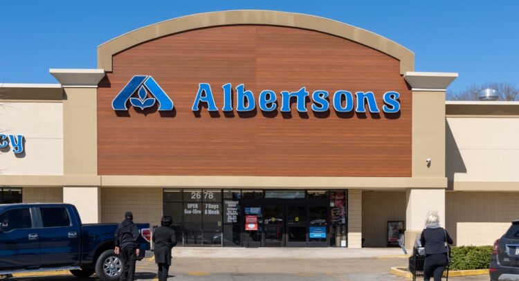 Albertsons (NYSE:ACI) демонстрирует уверенные результаты в третьем квартале