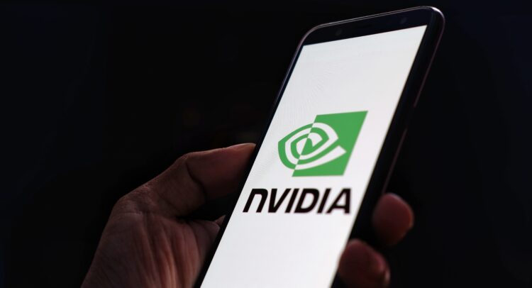 Акции Nvidia (NASDAQ:NVDA) по-прежнему выглядят дешевыми вблизи максимумов. Вот почему