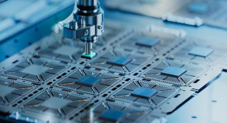 Canon’s New Chipmaking Technology Set to Challenge ASML