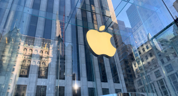 Apple (NASDAQ:AAPL) Steps Up Self-Service Repairs, Shares Slip