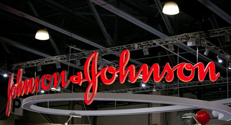 Акции Johnson & Johnson (NYSE:JNJ) падают, несмотря на новое лечение обморожения