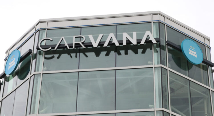 Акции Carvana (NYSE:CVNA): переоценены, несмотря на улучшение финансовых показателей