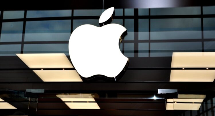 Акции Apple (NASDAQ:AAPL): 2 катализатора, которые могут поднять акции до $250