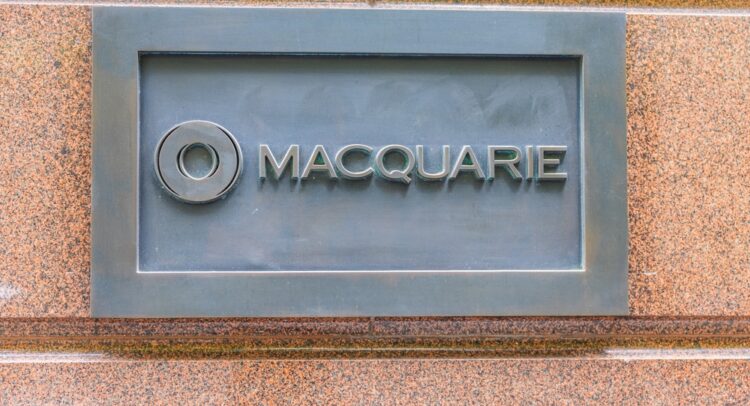 Акции Macquarie (MQG) упали из-за мрачных новостей о торгах и ухода руководства