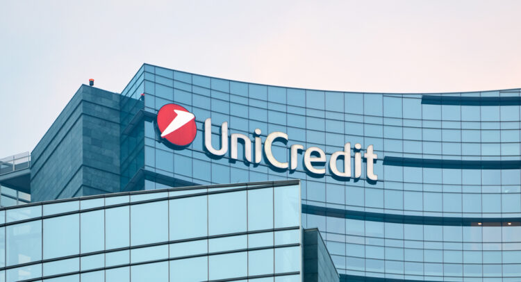 Акции UniCredit (UCG) растут на фоне хороших доходов акционеров и оптимистичных прогнозов