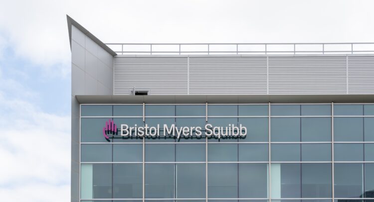 Bristol-Myers Squibb (NYSE:BMY) Shrugs off Analyst Cut