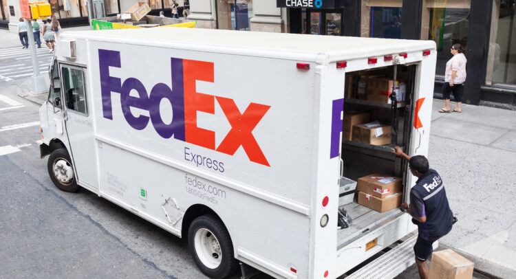 Прибыль FedEx (NYSE:FDX) продолжает расти после прибыли