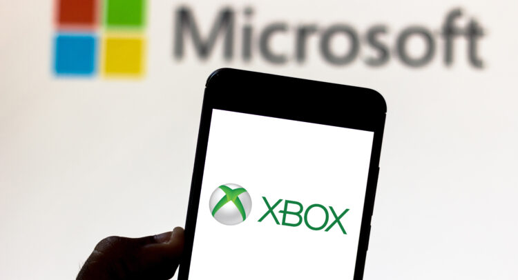 Microsoft (NASDAQ:MSFT) Slips as it Considers New Storefronts on Xbox