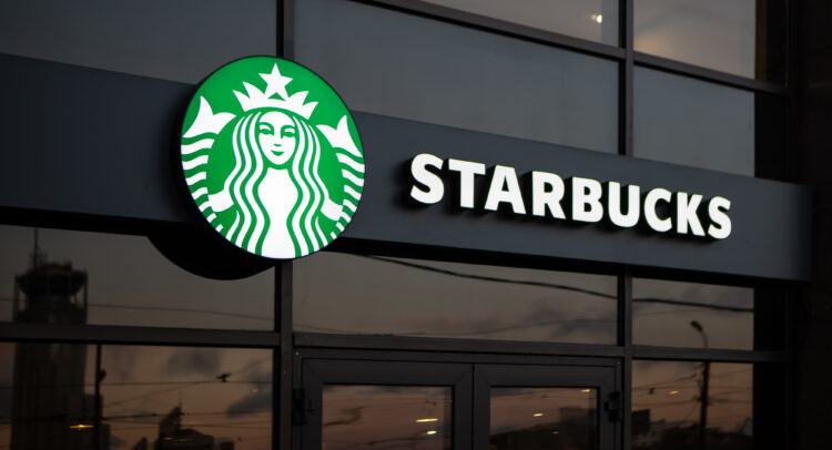 Акции Starbucks (NASDAQ:SBUX) слабы, но бизнес остается сильным