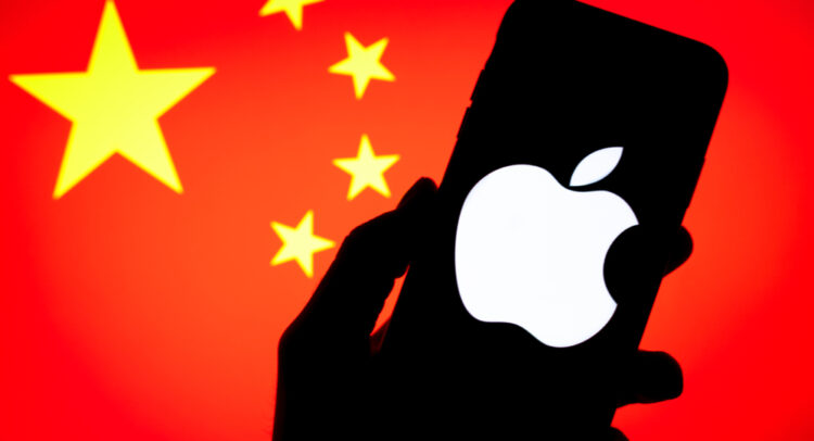 Apple (NASDAQ:AAPL) to Open New Shanghai Store despite Slumping iPhone Sales