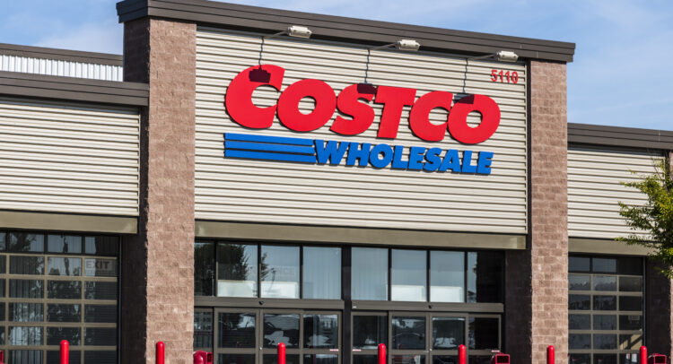 Акции Costco (NASDAQ:COST): упали на 9%, стоит ли покупать на этом падении?