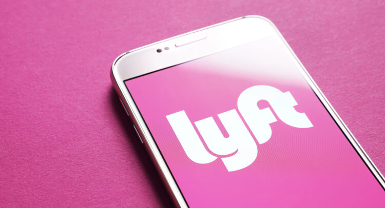 Lyft (NASDAQ:LYFT) становится третьим колесом в индустрии райдшеринга