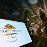 Canopy Growth’s (TSE:WEED) U.S. Invasion Falls Flat with Shareholders