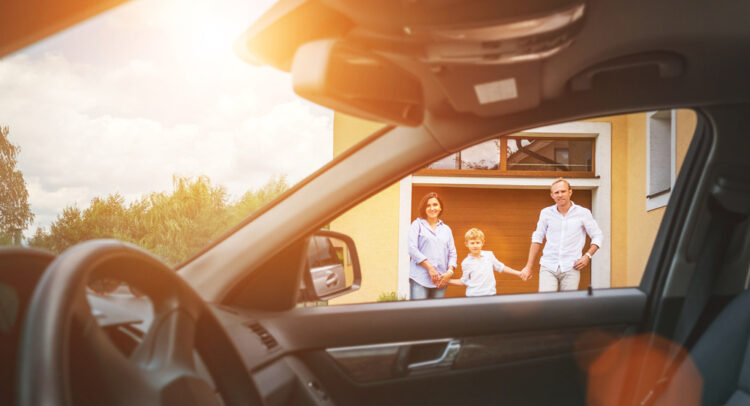 Should You Bundle Your Home and Auto Insurance?