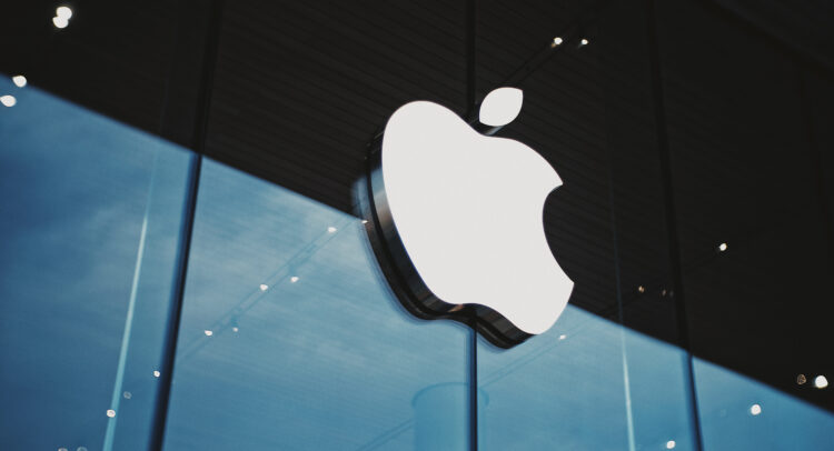 Apple (NASDAQ:AAPL) Dips as Analyst Cuts Estimates