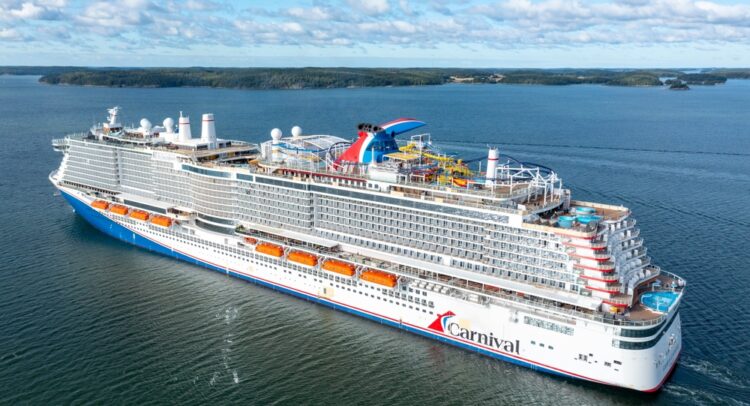 Carnival Corp (CCL): Analysts Bullish on this S&P 500 Stock