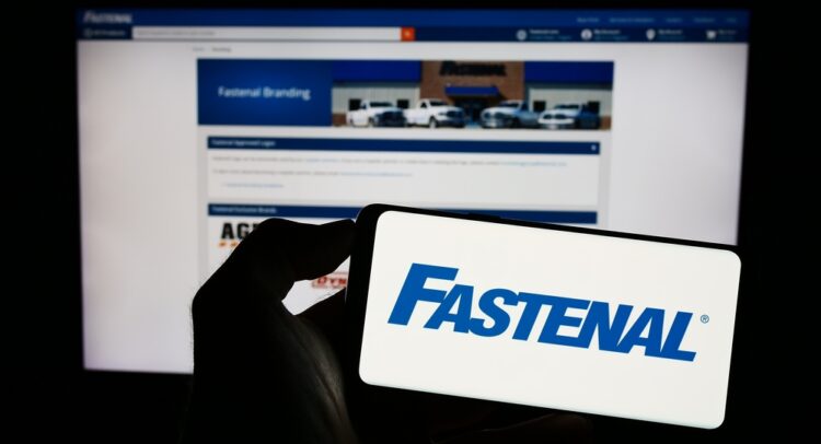 Прибыль FAST: Fastenal (NASDAQ:FAST) падает после того, как прибыль в первом квартале не соответствует оценкам