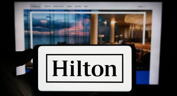 Кому принадлежат акции Hilton Hotels (NYSE:HLT)?