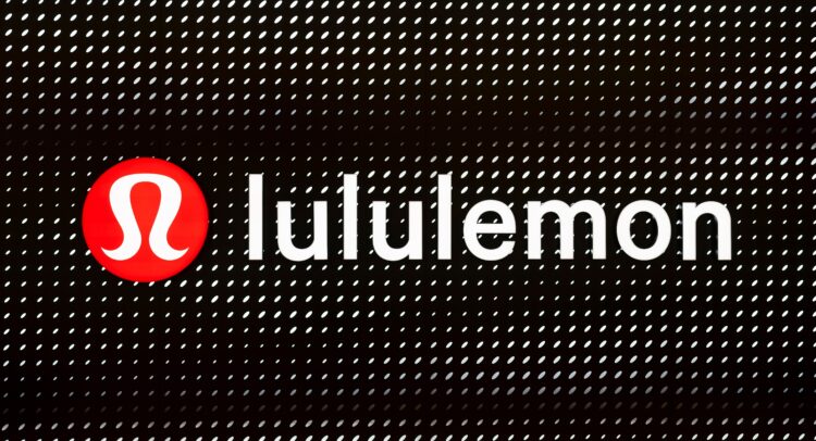 Падение на 32%: стоит ли покупать акции Lululemon (NASDAQ:LULU) сейчас?