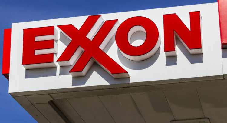 Exxon (NYSE:XOM) ожидает снижения прибыли в первом квартале на фоне слабых цен