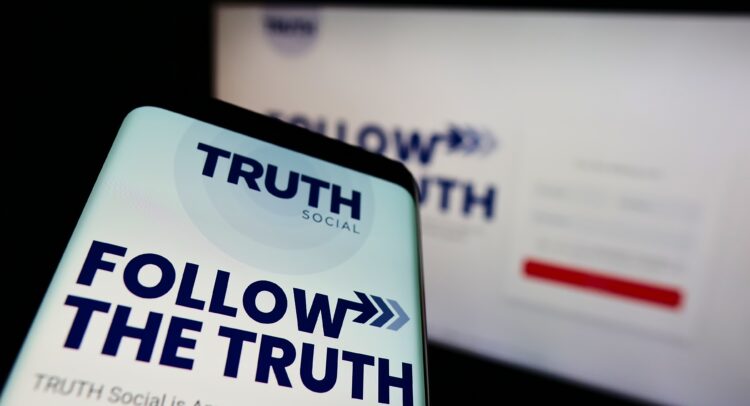 Truth Social (NASDAQ:DJT) продолжает нисходящую спираль на фоне разводняющей продажи акций