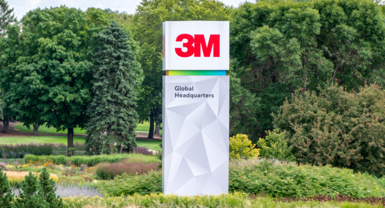 3M (NYSE:MMM) Gains on New Analyst Support
