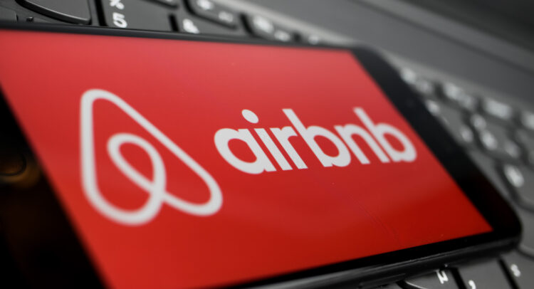 Акции Airbnb (NASDAQ:ABNB): сильный свободный денежный поток сигнализирует о возможности покупки