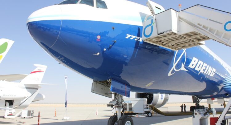 Акции Boeing: больше турбулентности, запуск Starliner и мегаконтракт с ВВС